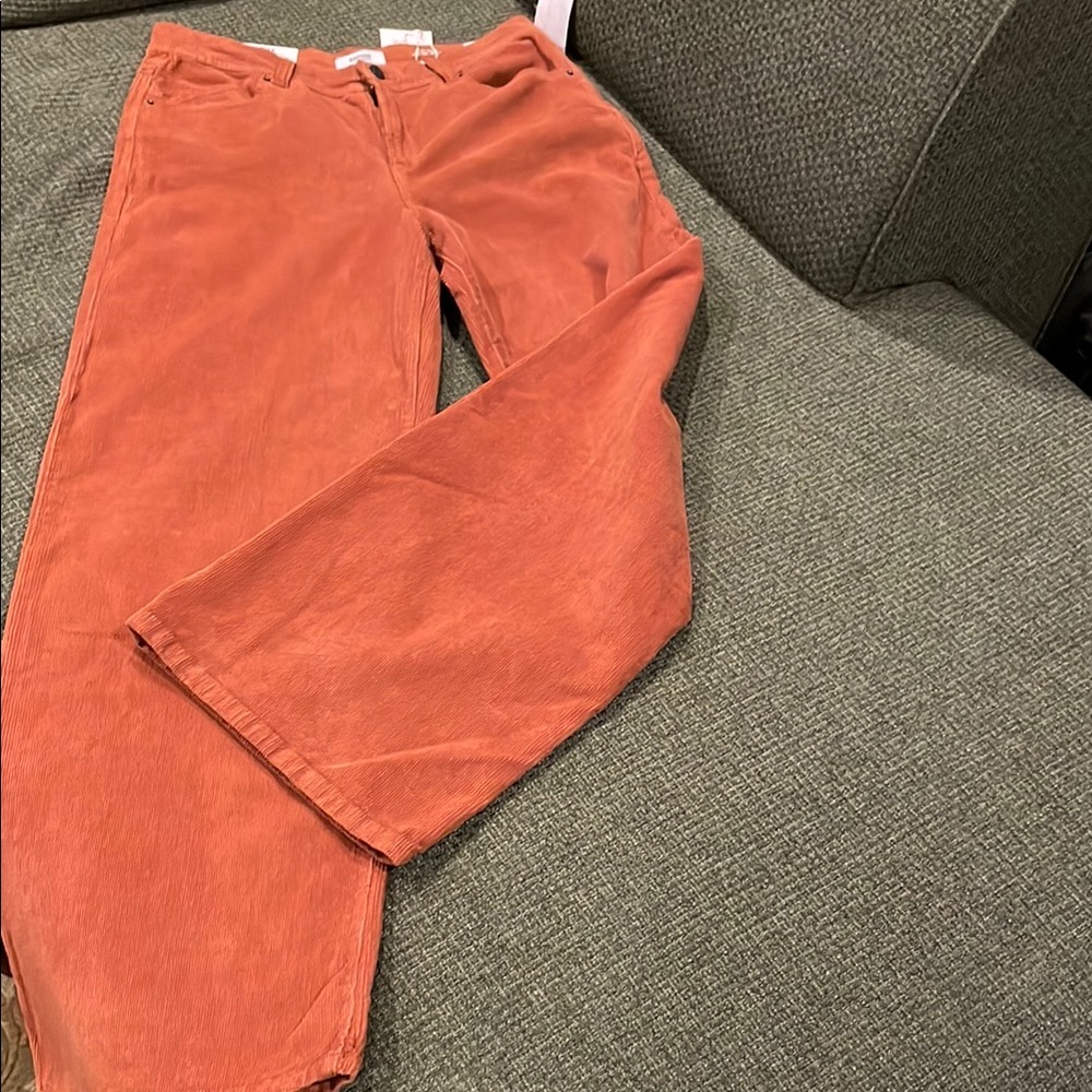 Kensie High Rise Rust Color Corduroy Jeans  (sz 10)